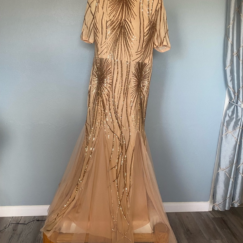 Elegant Gold Sequin Evening Gown